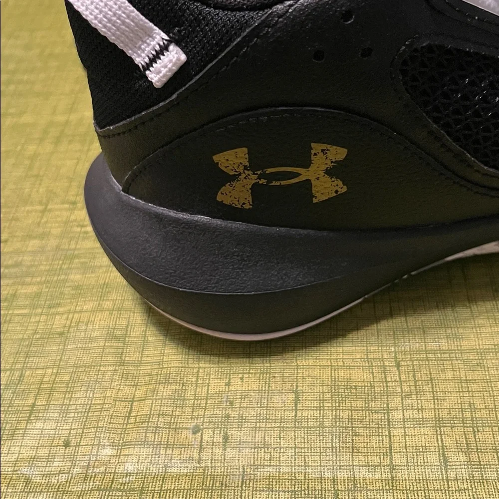 Under Armour Men's Black and White Athletic Shoes - Picture 2 of 6